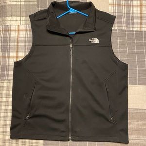 Men’s North Face Vest - Size XL